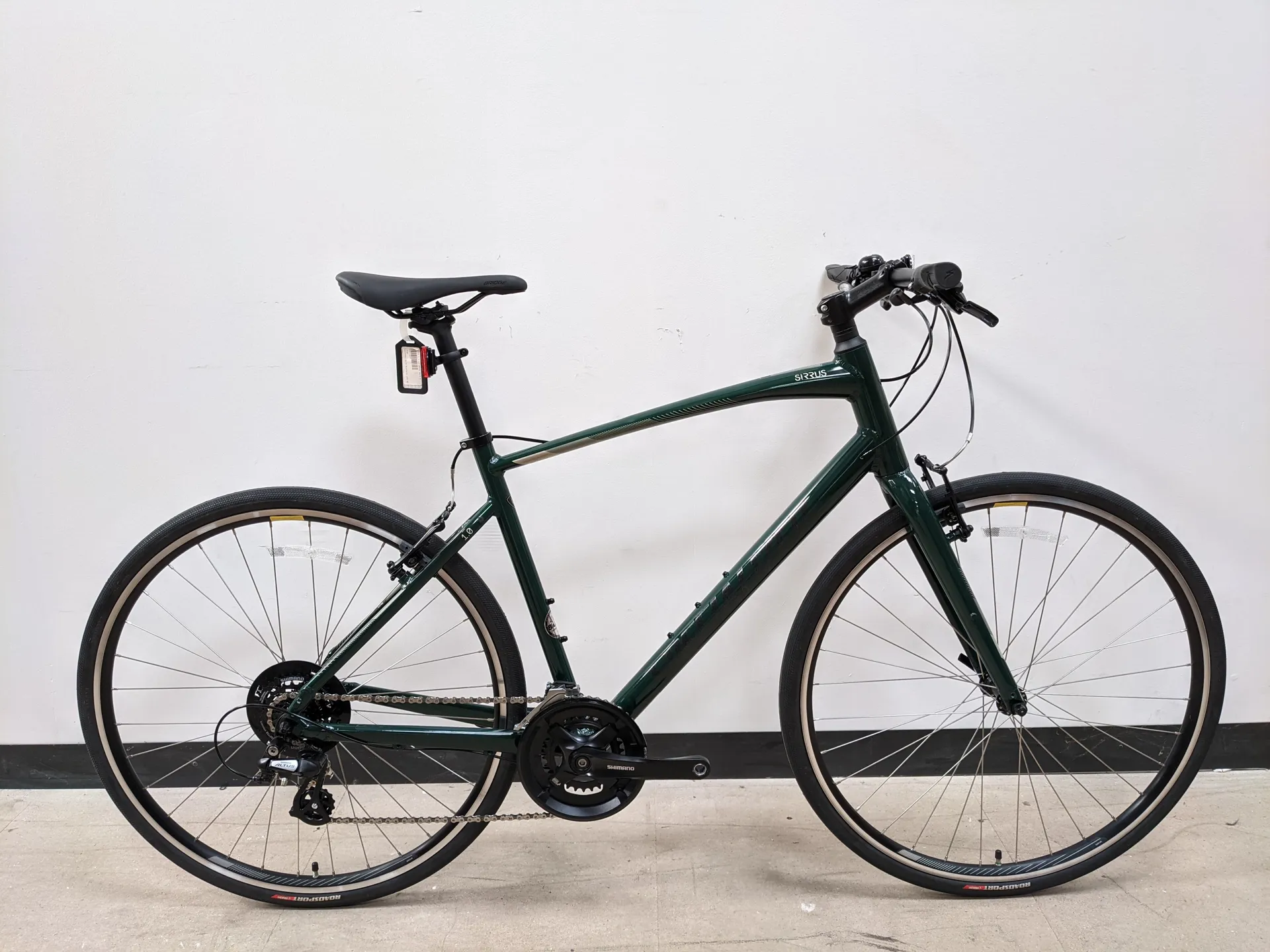 EX-Display Specialized Sirrus Large Hybrid Bike 2022 in Green