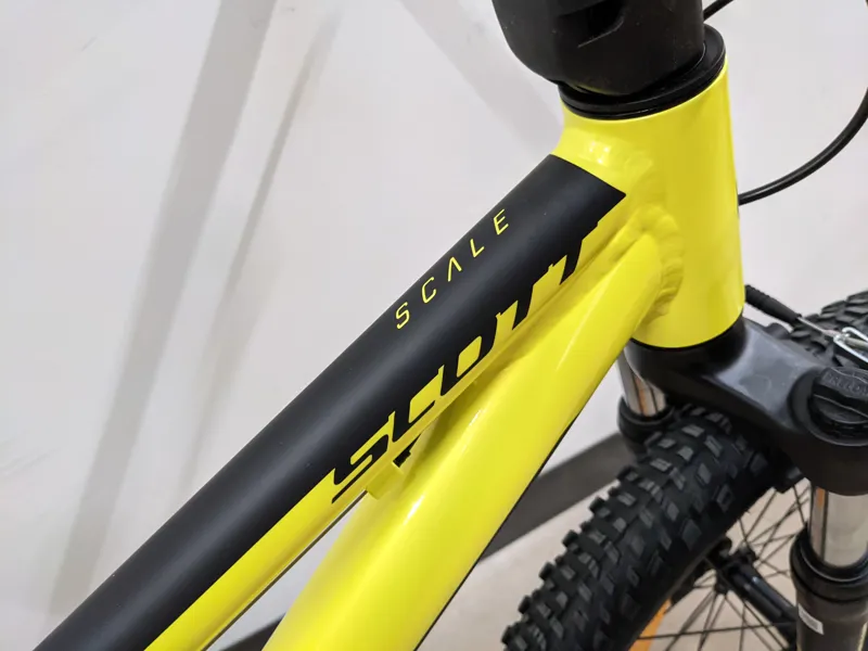 EX-DISPLAY Scott Scale 20 Kids Mountain Bike 2022 in Yellow-2