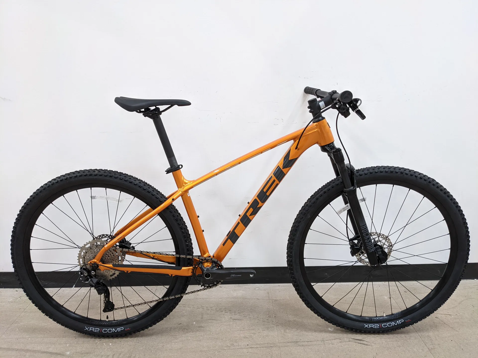 EX-DISPLAY Trek X-Caliber Hardtail Mountain Bike MediumLarge