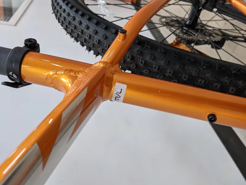 EX-DISPLAY Trek X-Caliber 7 Hardtail Mountain Bike MediumLarge 2021 in Factory Orange-3