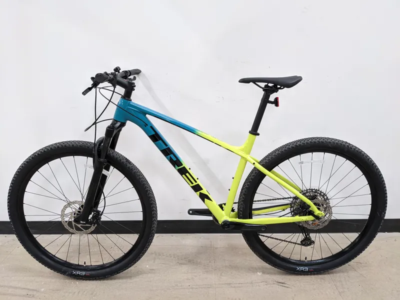 EX-DISPLAY Trek X-Caliber 9 Hardtail Mountain Bike Large 2021 in Teal to Volt Fade-1