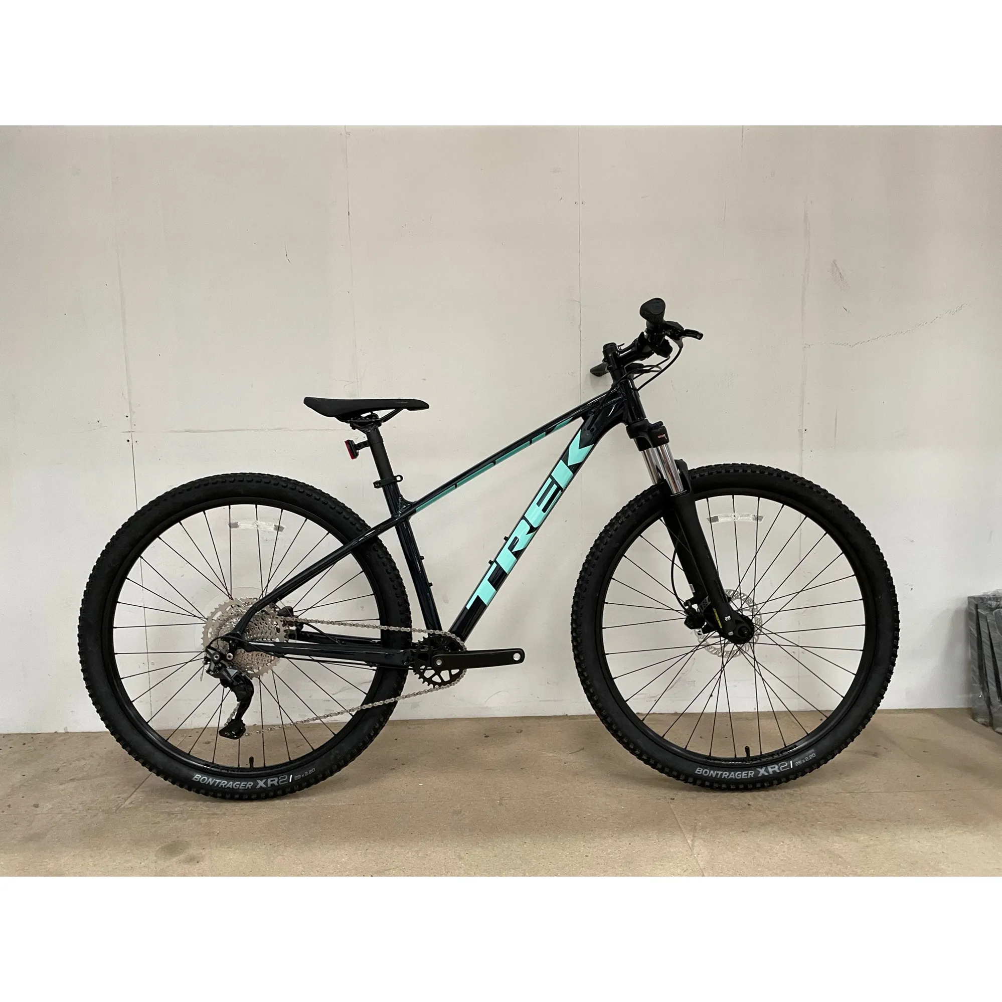 EX-DISPLAY Trek Marlin Hardtail Mountain Bike Medium 2023 in