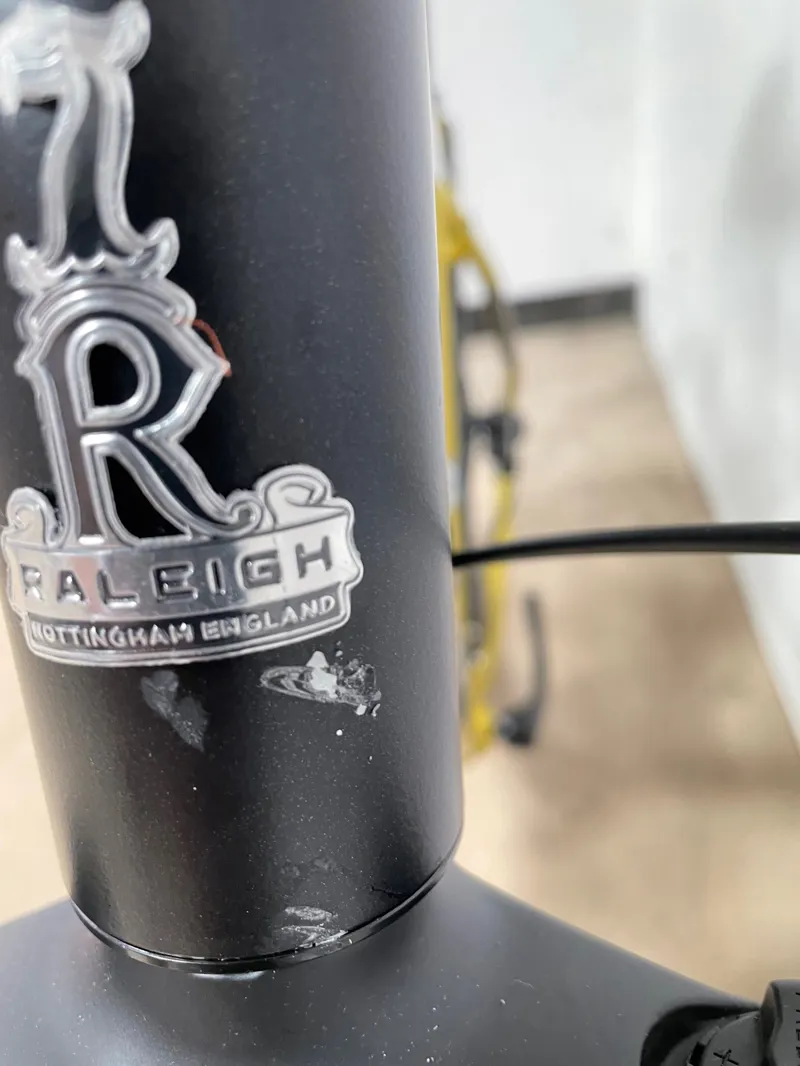 EX-DISPLAY Raleigh Strada X 650b Mountain Bike 20 inch Frame 2021 in Yellow-2