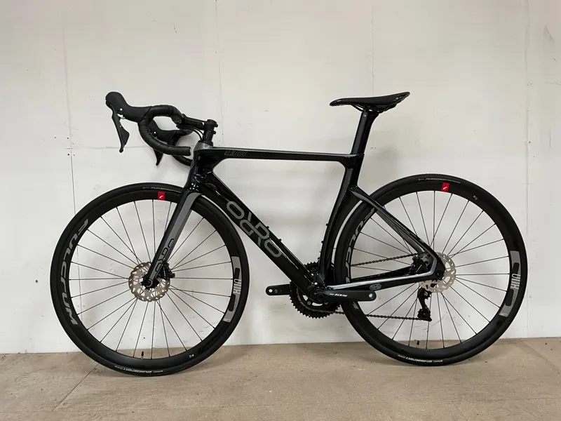 EX-DISPLAY Orro Venturi EVO 105 R800 Road Bike 540 TT ME 2022 in Black -1