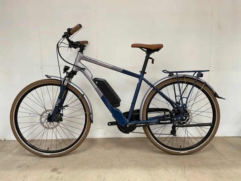 EX-DISPLAY  Raleigh Array Cross bar Electric Hybrid Bike Large in Silver Blue-2