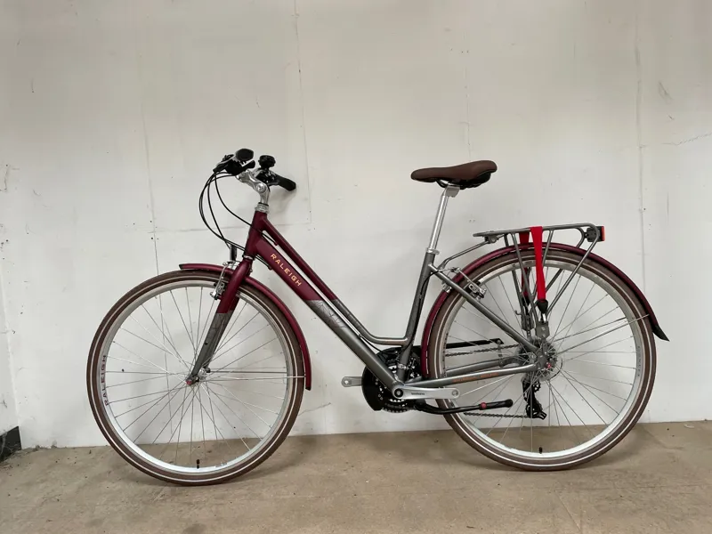 EX-DISPLAY Raleigh Pioneer Grand Tour 18inch Hybrid Bike 2021 in Burgundy-2
