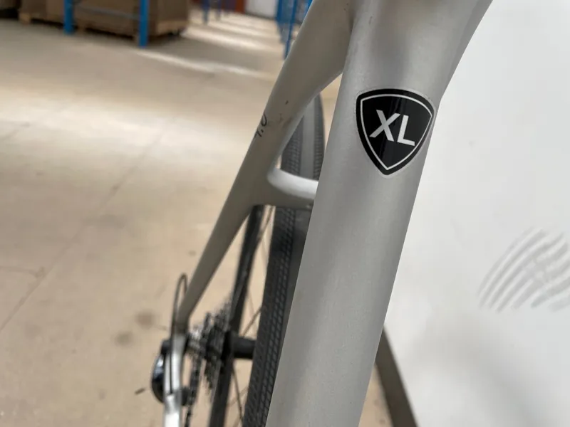 EX-DISPLAY Specialized Sirrus 4.0 Carbon Hybrid Bike X-Large 2021 in Silver -3