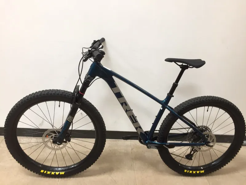Ex Display Trek Roscoe 8 Medium Hardtail Mountain Bike 2022 in Blue-1