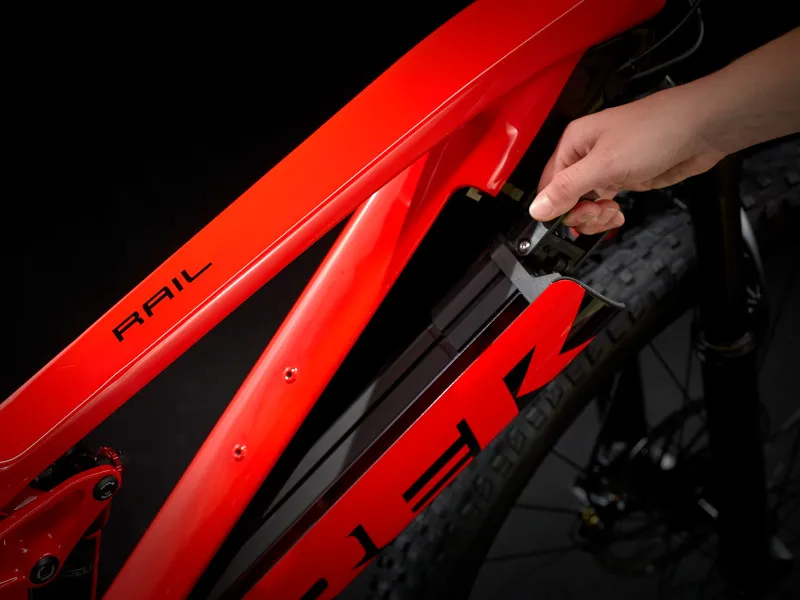 Trek Rail 9.5 Electric Full Suspension Mountain Bike 2022 in Red and Black -4
