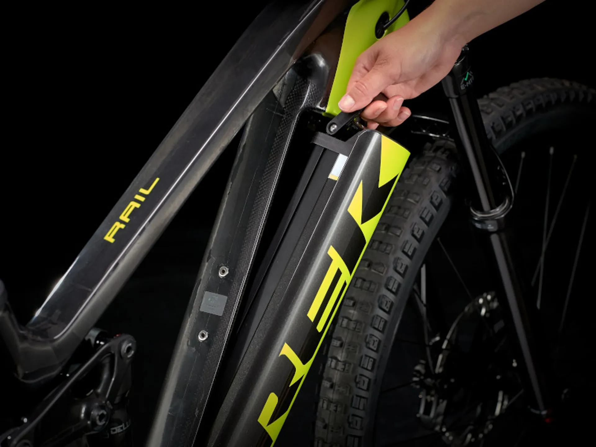 Trek Rail NX Full Suspension Electric MTB 2021 in Carbon/Green