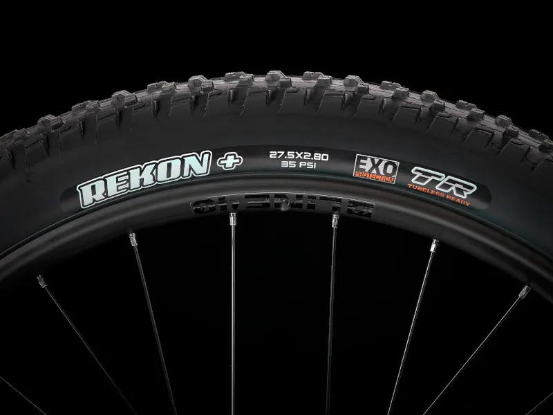 Trek Roscoe 8 Hardtail Mountain Bike 2021 in Dark Aquatic-4