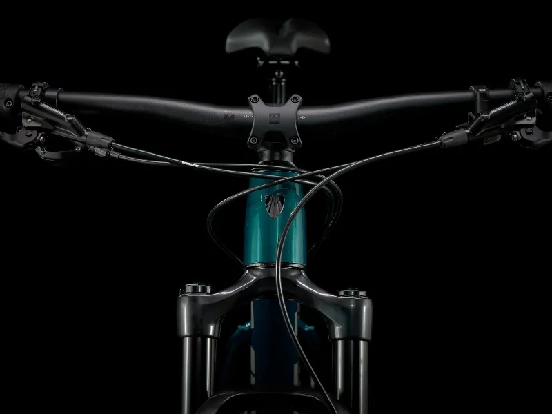 Trek Roscoe 8 Hardtail Mountain Bike 2021 in Dark Aquatic-7