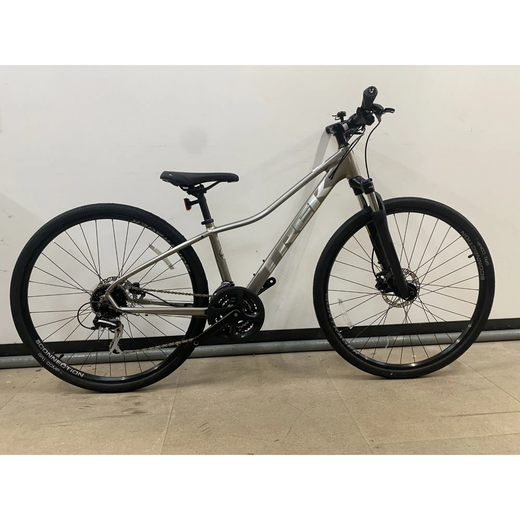 Trek Hybrid Bike Trek Womens Dual Sport 3 Trek Dual Sport Womens Hybrid Bike In Purple Trek Hybrid Bike Trek Womens Dual Sport 3 Trek Dual Sport Womens Hybrid Bike In Purple