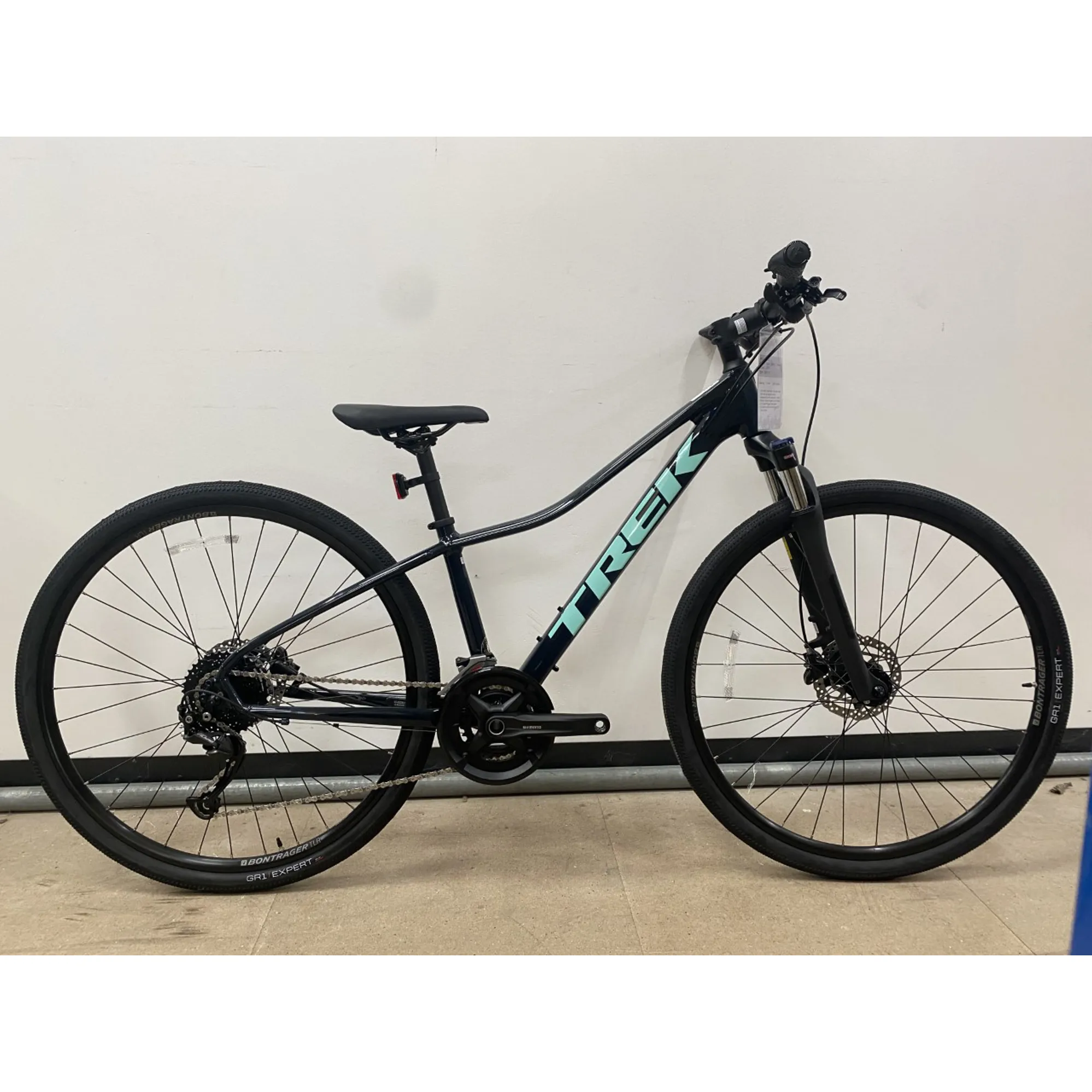 Ex-Display Trek Dual Sport Womens Hybrid Bike Small 2021 in Navy