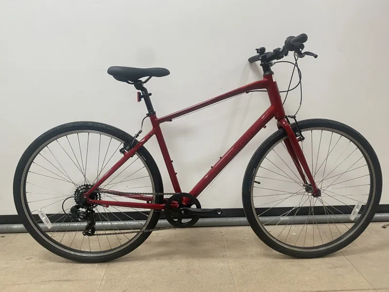 EX-DISPLAY Ridgeback Comet 19 inch Large Hybrid Bike 2021 in Red