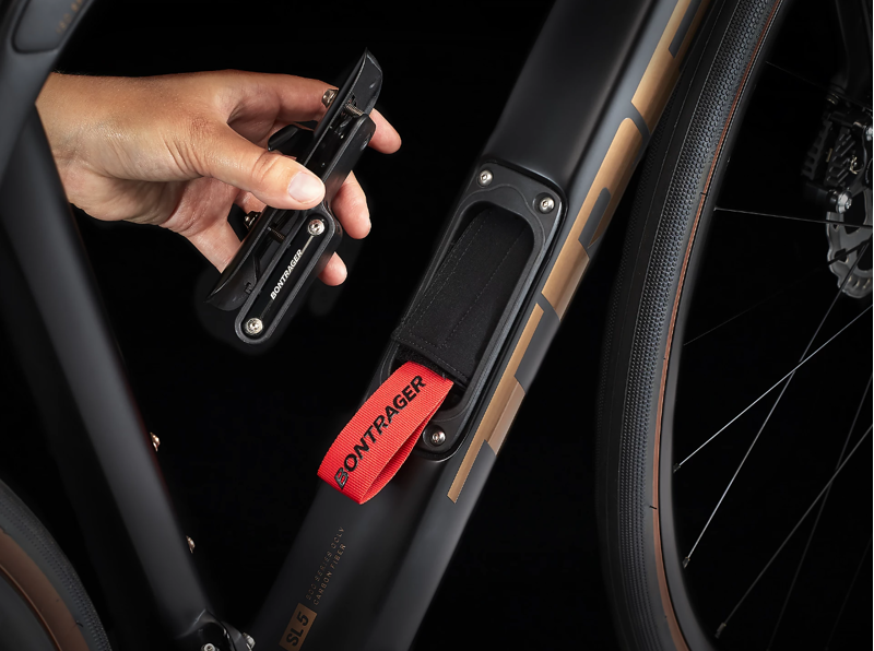 Trek Domane SL 5 Gen 3 Disc Carbon Road Bike 2023 in Black-3