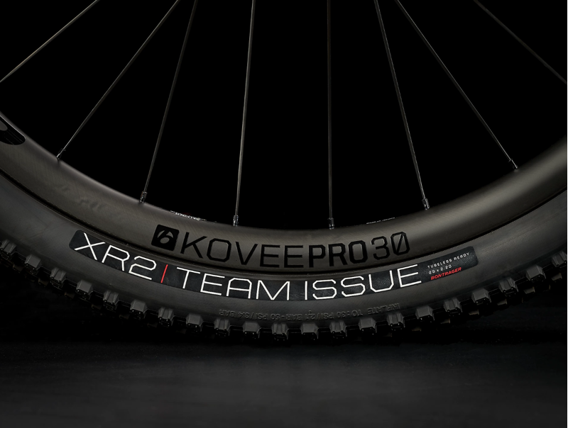 Trek Supercaliber 9.8 XT XC Mountain Bike 2022 in Orange-4