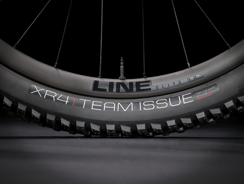 Trek Fuel EX 9.8 GX AXS Gen 5 Full Suspension Mountain Bike 2023 in Orange-6