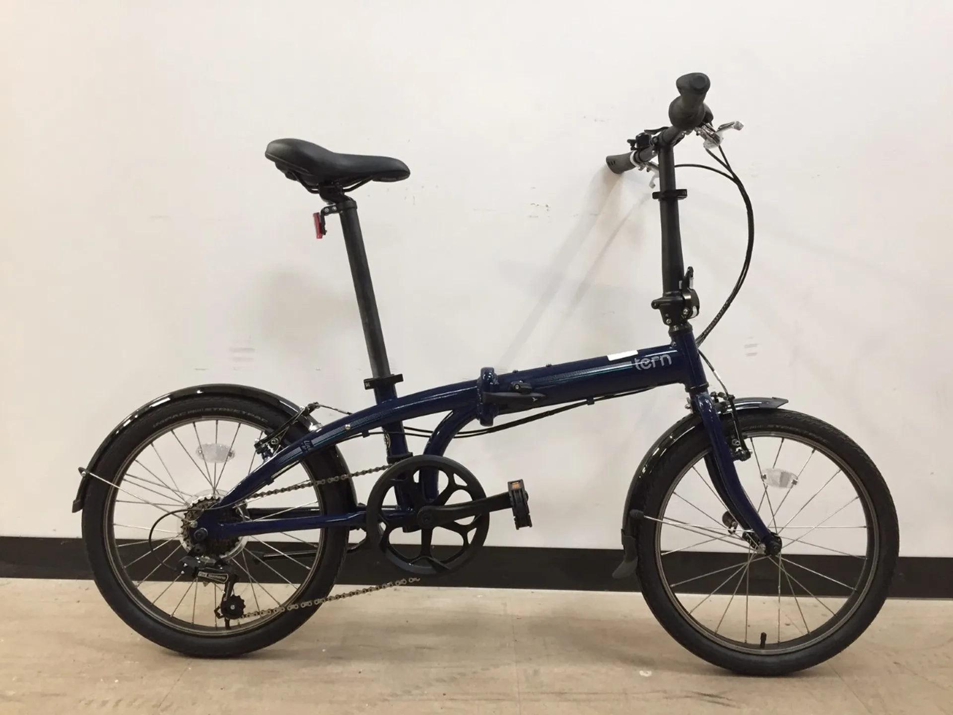 EX-DISPLAY Tern Link B7 Folding Bike with 20 inch Wheels 2022