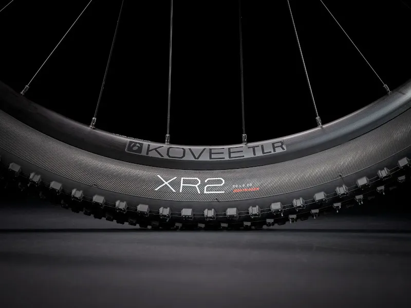 Trek X-Caliber 7 Hardtail Mountain Bike 2021 in Factory Orange-4