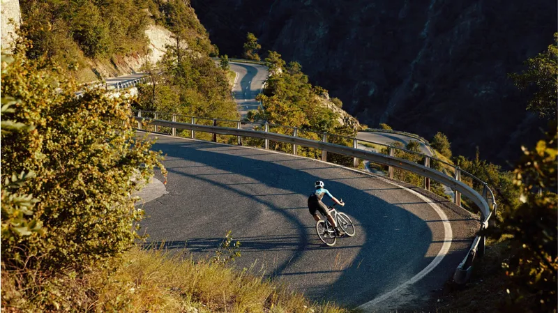 BMC Teammachine SLR02 Three Mens Road Bike in Grey and Candy Green-3