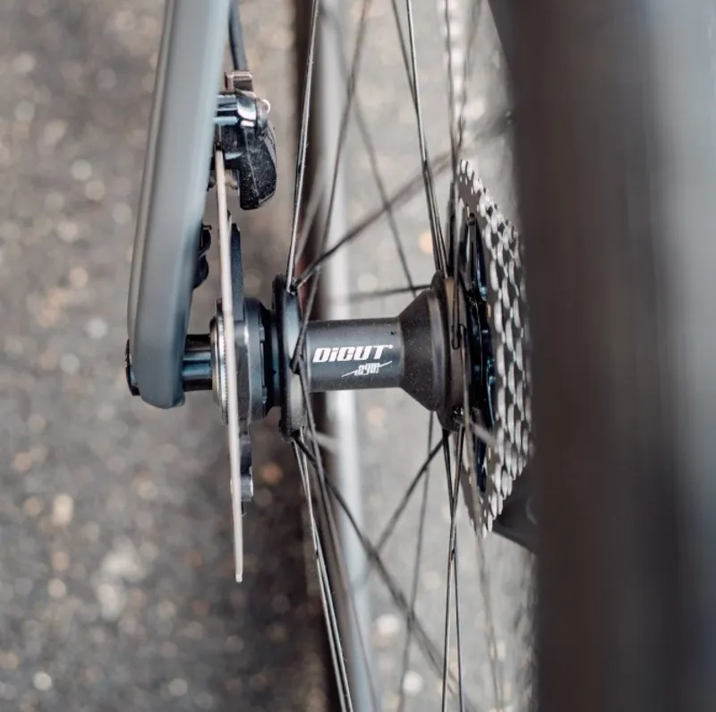 BMC Teammachine SLR01 Disc Two Mens Road Bike in Race Grey and White-10