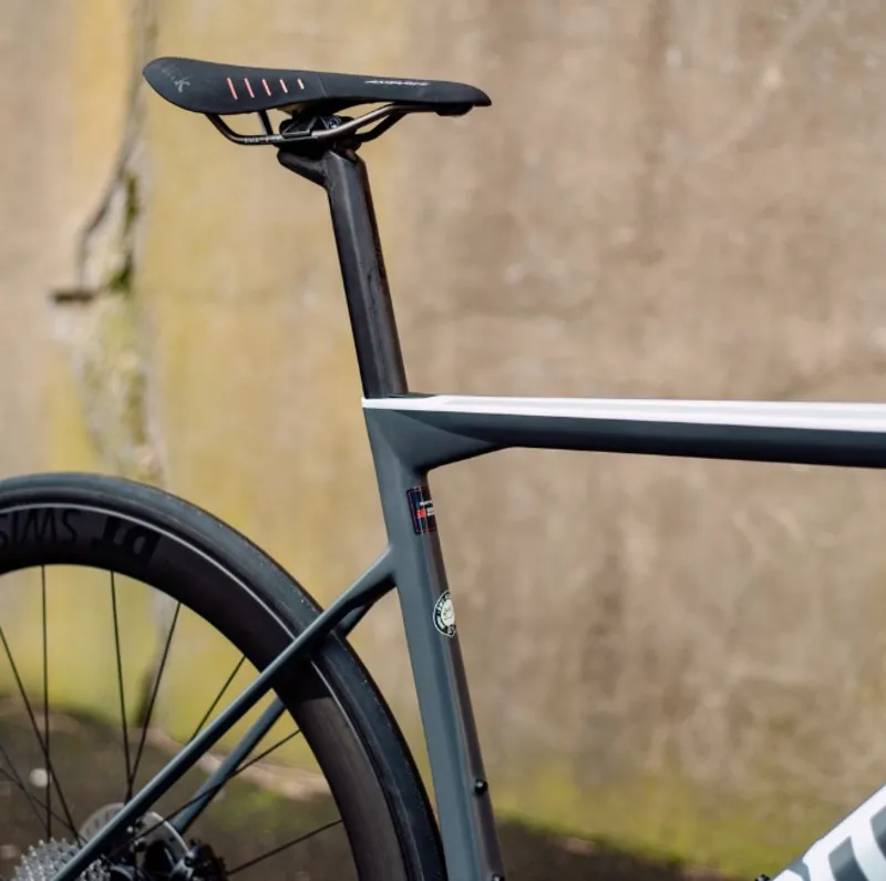 BMC Teammachine SLR01 Disc Two Mens Road Bike in Race Grey and White-11