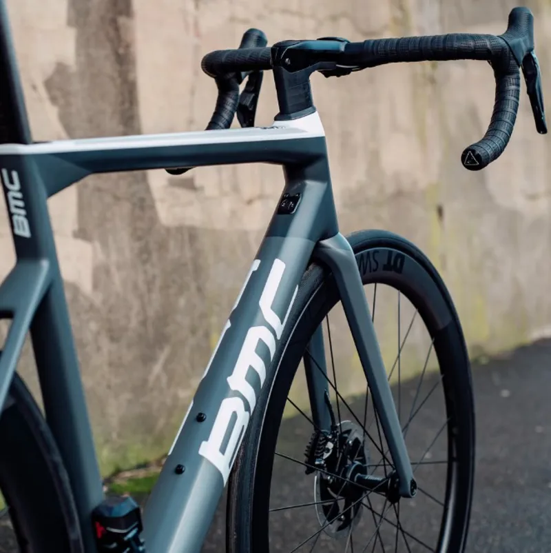 BMC Teammachine SLR01 Disc Two Mens Road Bike in Race Grey and White-7