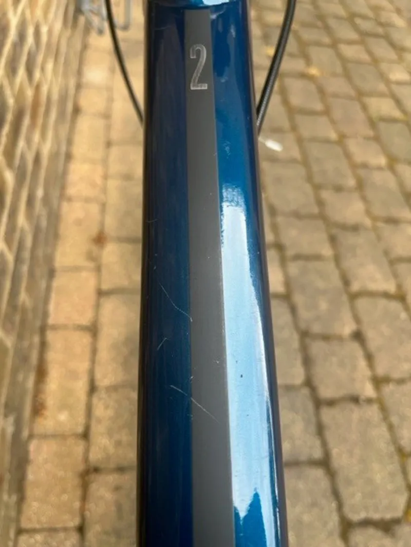 EX DISPLAY Trek Domane AL 2 Road Bike 54cm 2023 in Metallic Blue -7