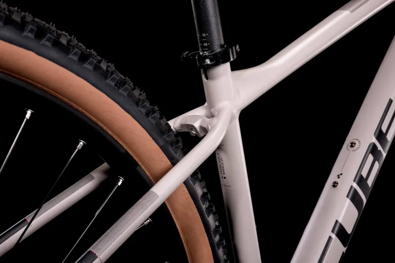  Cube Access WS Race Womens Hardtail Mountain Bike 2022 in Purple-4