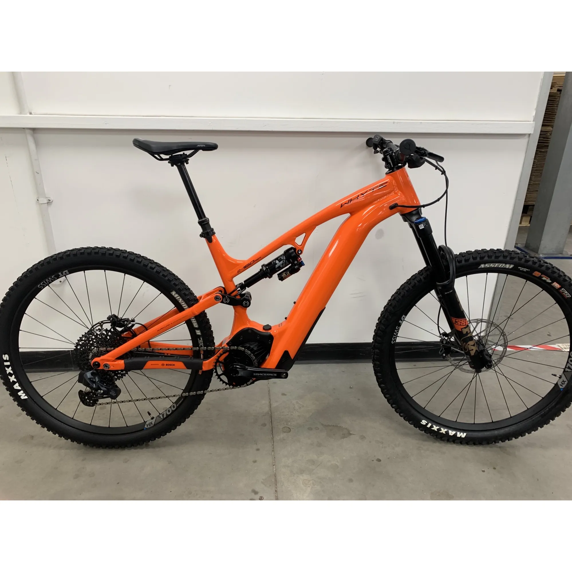 EX DEMO Whyte E-160 RSX 29er Electric Mountain Bike Extra