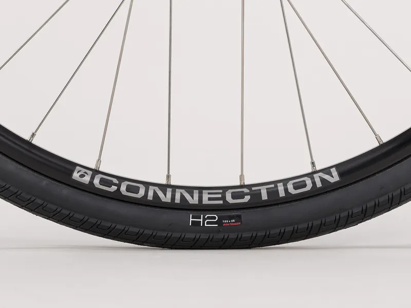 Trek FX 2 Disc Hybrid Bike 2021 in Gravel Grey-7