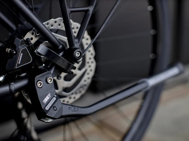 Trek FX 3 Disc Equipped Hybrid Commuter Bike 2021 in Black-3