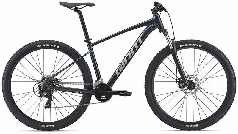 Giant Talon 4 27.5 Hardtail Mountain Bike 2021 in Black