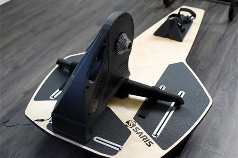 Saris H3 Smart Turbo Trainer in Black-4