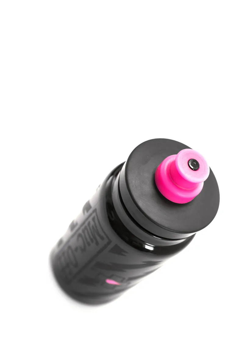 Muc-Off X Elite Custom Fly Water Bottle 750ml in Black-2