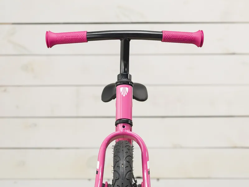 Trek Kickster Kids Balance Bike 2025 in Pink-3