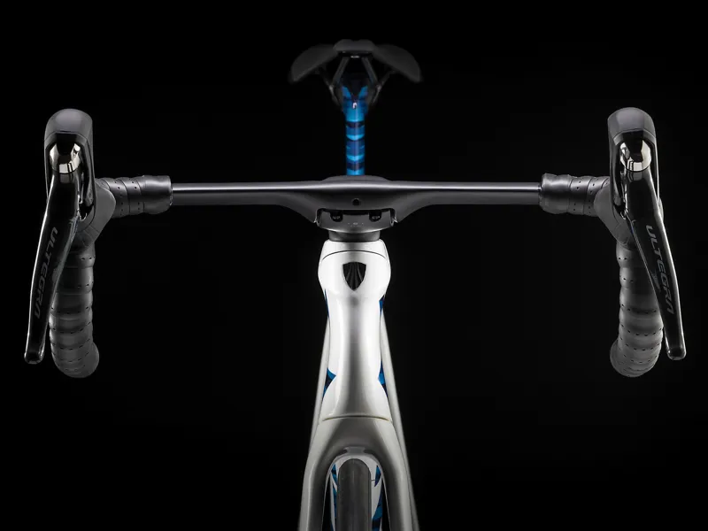 Trek Madone SLR 6 Disc Carbon Fibre Road Bike 2020 in White and Blue-2