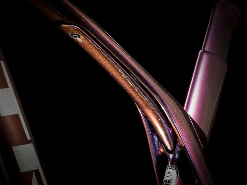 Trek Madone SLR 7 Disc Mens Carbon Aero Road Bike 2020 in Purple-5