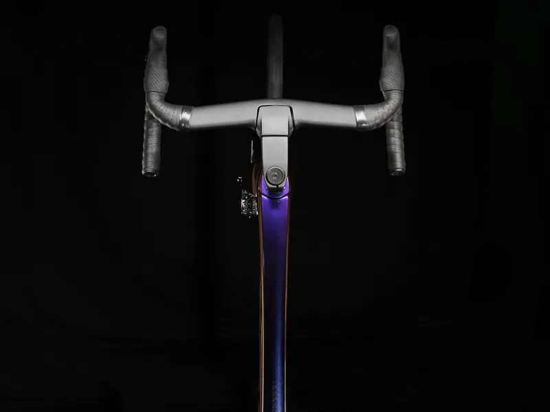 Trek Madone SLR 7 Disc Mens Carbon Aero Road Bike 2020 in Purple-8