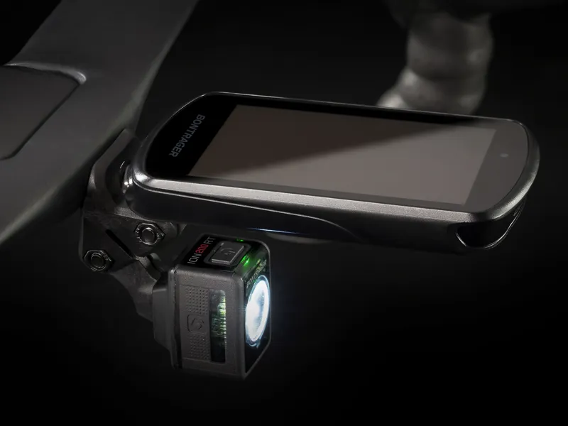 Trek Madone SLR 7 Disc Mens Carbon Aero Road Bike 2020 in White-11