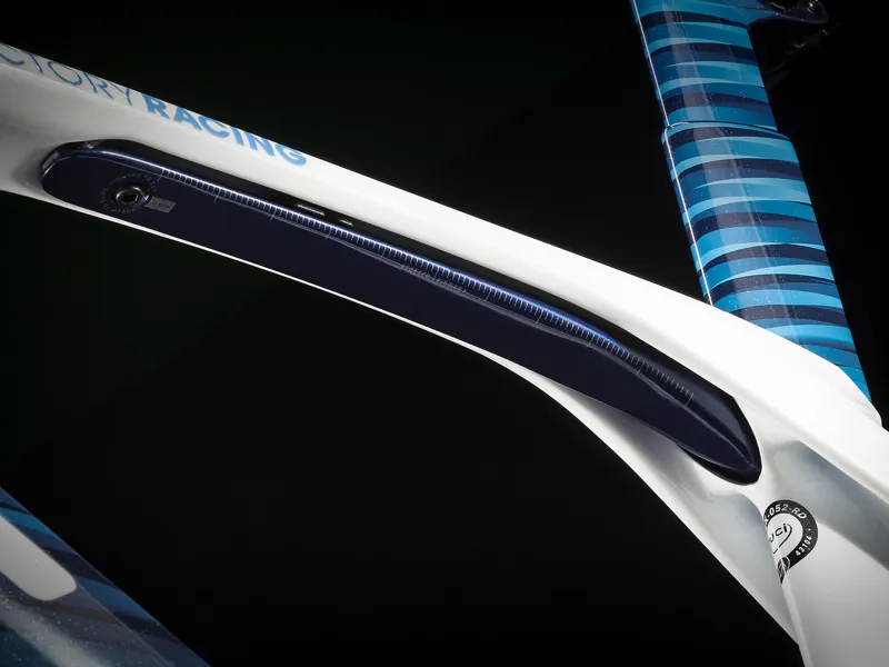 Trek Madone SLR 7 Disc Mens Carbon Aero Road Bike 2020 in White-5