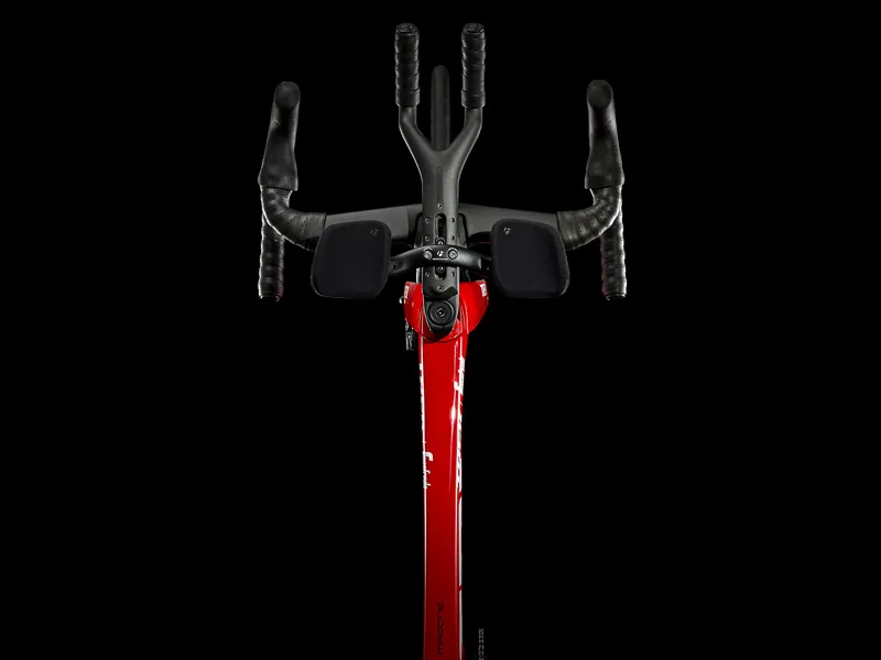 Trek Madone SLR 6 Speed Disc Mens Carbon Aero Road Bike 2020 in Red-7