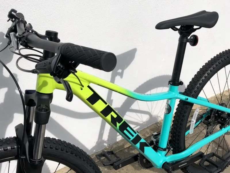 EX DISPLAY Trek Marlin 5 Hardtail Mountain Bike Small 2022 in Green and Yellow-3