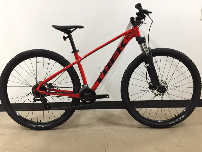 EX DISPLAY Trek Marlin 6 Hardtail Mountain Bike Medium 2021 in Radioactive Red