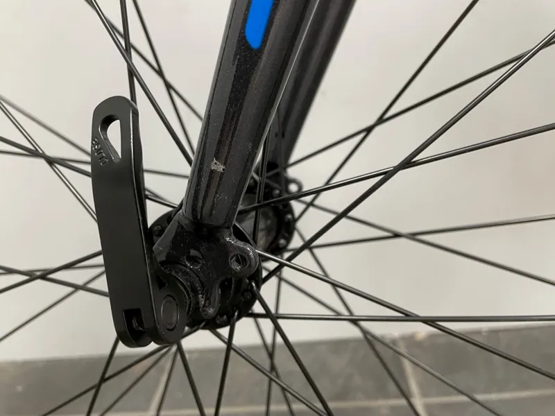 EX-DISPLAY Dawes Discovery Trail Hybrid Bike 18 inch frame 2022 in Dark Grey-3