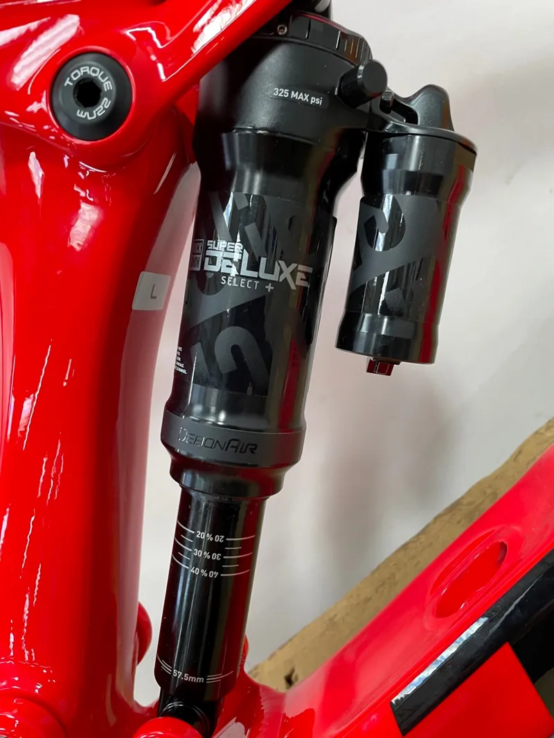 EX DISPLAY Trek Remedy AL 27.5 Full Suspension Mountain Bike Frame LARGE 2022 in Red-2