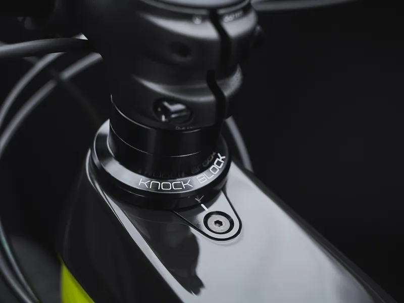 Trek Rail 9.7 Electric Full Suspension Mountain Bike 2020 in Yellow-10