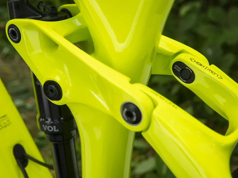 Trek Remedy 9.8 27.5 Mens Full Suspension Mountain Bike in Miami Green-6