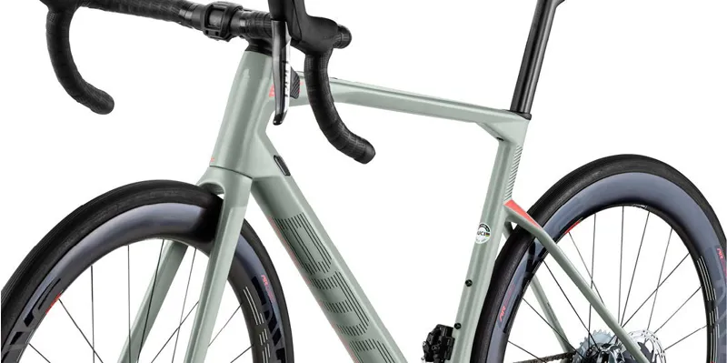 BMC Roadmachine 01 One Mens Sportive Road Bike in Green Sand-2